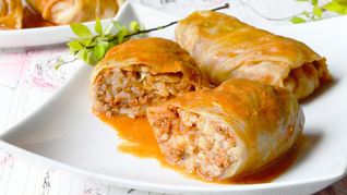 Голубцы с фаршем и рисом в кастрюле