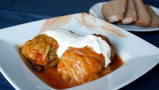 Голубцы с фаршем и рисом в мультиварке