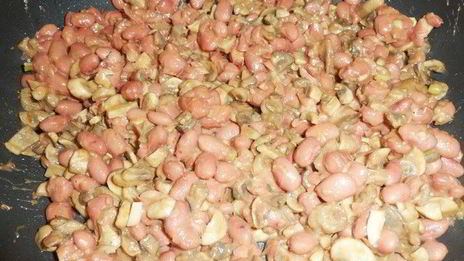 голубцы с консервированной фасолью и грибами