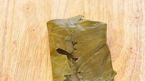 голубцы в виноградных листьях