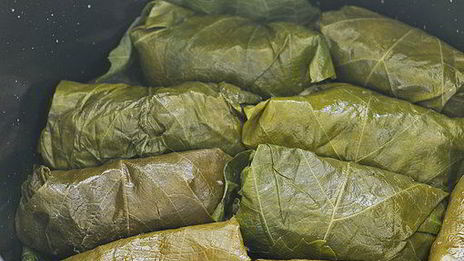 голубцы в виноградных листьях