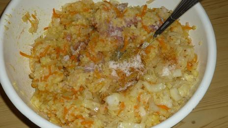 ленивые голубцы с рисом капустой и фаршем в кастрюле