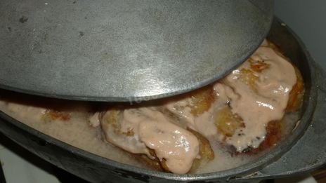 ленивые голубцы с рисом капустой и фаршем в кастрюле