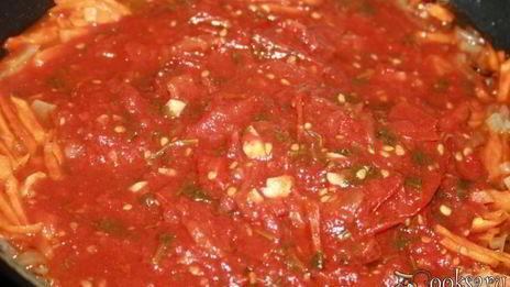 нежнейшие ленивые голубцы в томатно-сметанном соусе в духовке