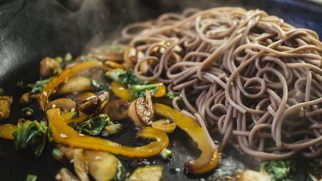 гречневая лапша с овощами