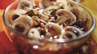 Соленые шампиньоны