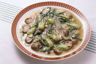 Жареные грибы с пак-чоем