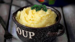 Картофельное пюре с чесноком и укропом в мультиварке