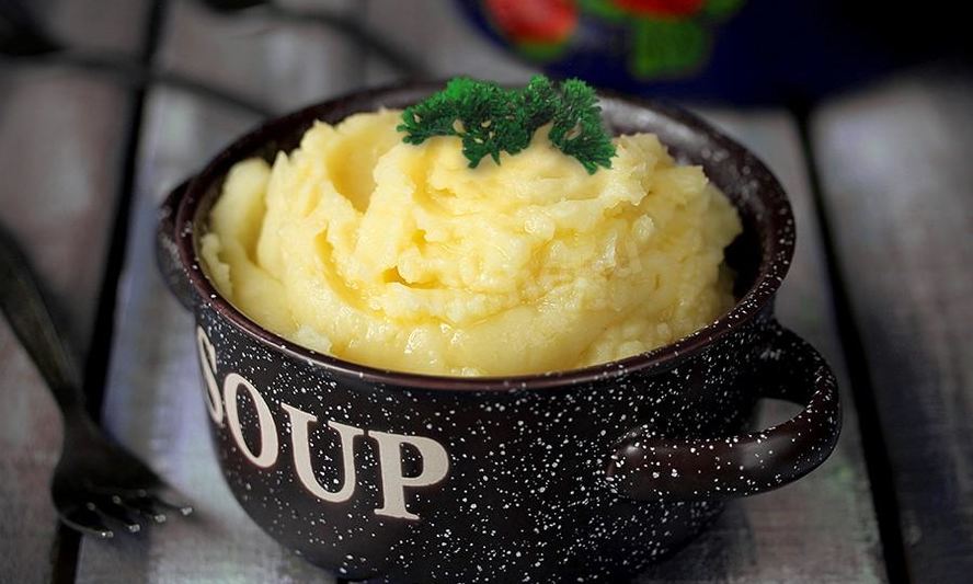 Рецепт картофельного пюре с чесноком и укропом в мультиварке