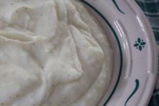 Картофельное пюре с Пармезаном и чесноком