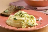 Картофельное пюре с яйцом и маслом