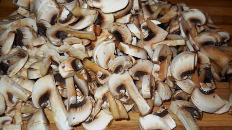 картофельные ньокки с грибной подливкой