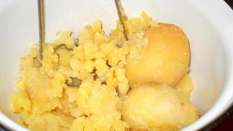 картофельные ньокки с грибной подливкой