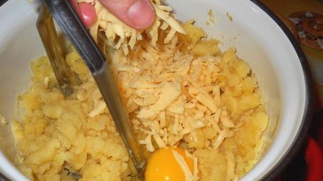 картофельные ньокки с грибной подливкой