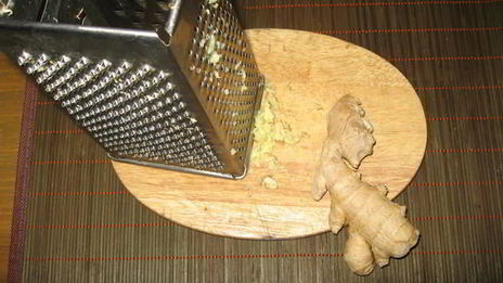 корейская лапша с беконом, мидиями и вешенками