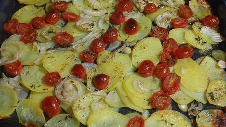 бараньи котлетки на косточке с запеченными овощами и соусом из петрушки