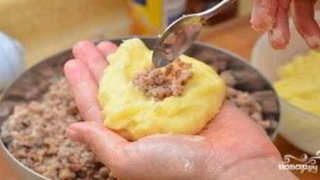 картофельные котлеты с фаршем внутри