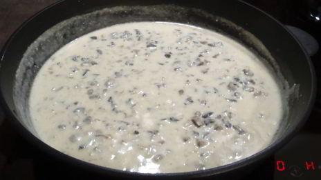 картофельные котлеты с грибной подливой