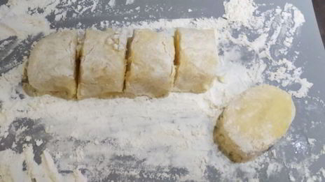 картофельные котлеты с грибной подливой