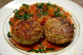 Котлетки с овощным рагу