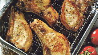 Котлеты на косточке с пряным соусом