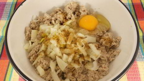 котлеты рыбные с начинкой в овсяной панировке