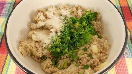 котлеты рыбные с начинкой в овсяной панировке