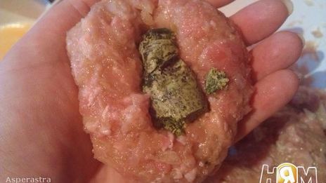 котлеты с сюрпризом