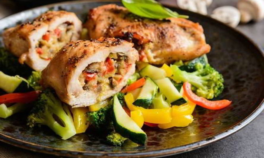 Рецепт куриных котлет с начинкой из артишоков в мультиварке