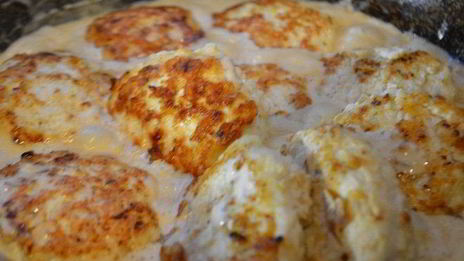 куриные котлеты в сливочном соусе