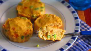 Рыбные котлетки с морковью и стручковой фасолью в духовке