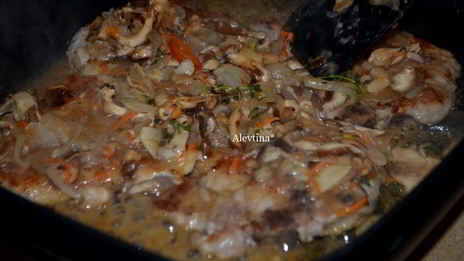 свиные котлеты с вином марсала и грибами