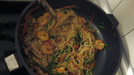 лапша по-тайски с кешью