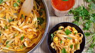 Лапша под соусом