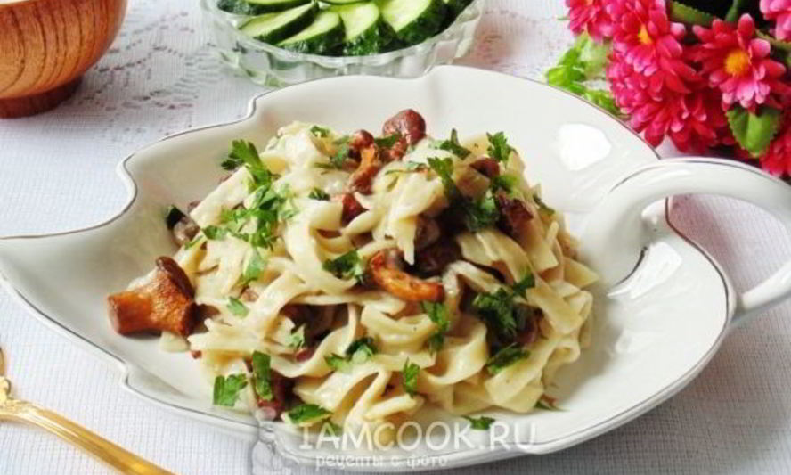 Рецепт лапши с грибами в сливочном соусе