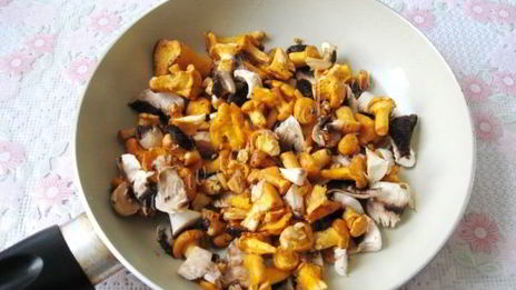 лапша с грибами в сливочном соусе