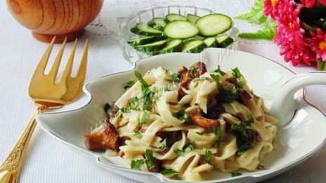 лапша с грибами в сливочном соусе