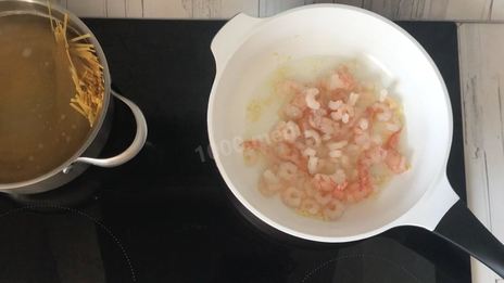 лапша с креветками