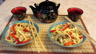Лапша с куриной грудкой по-китайски