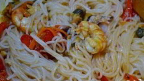 лапша с морепродуктами по-китайски