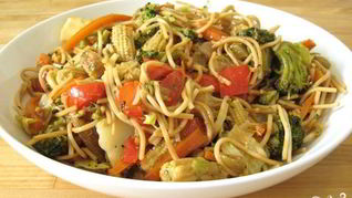 Лапша с овощами по-китайски