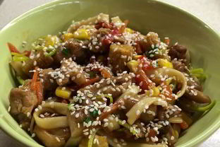 Лапша удон с курицей терияки