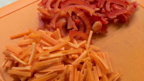 лапша удон с курицей терияки