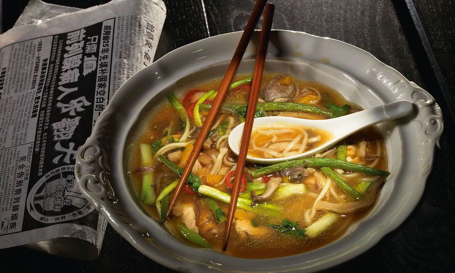 Рецепт лапши удон с курицей, вешенками и зеленым луком