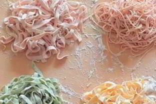 Домашняя зеленая паста со шпинатом