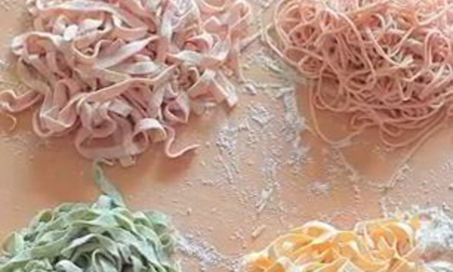 Рецепт домашней зеленой пасты со шпинатом