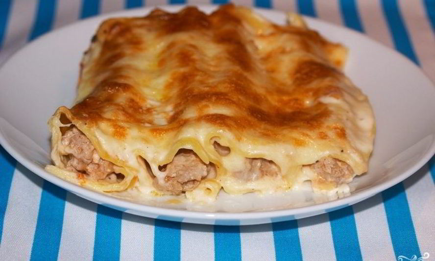 Рецепт каннеллонь с фаршем под соусом бешамель