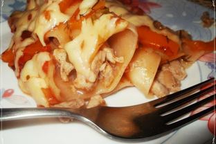 Каннеллони с рубленой свининой в соусе