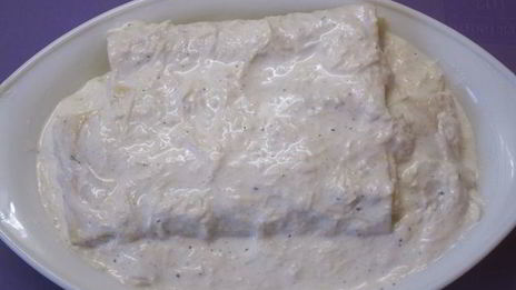 каннелони с рикоттой под соусом с сыром джюгас