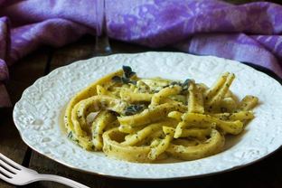 Макароны с кальмарами в сливочном соусе